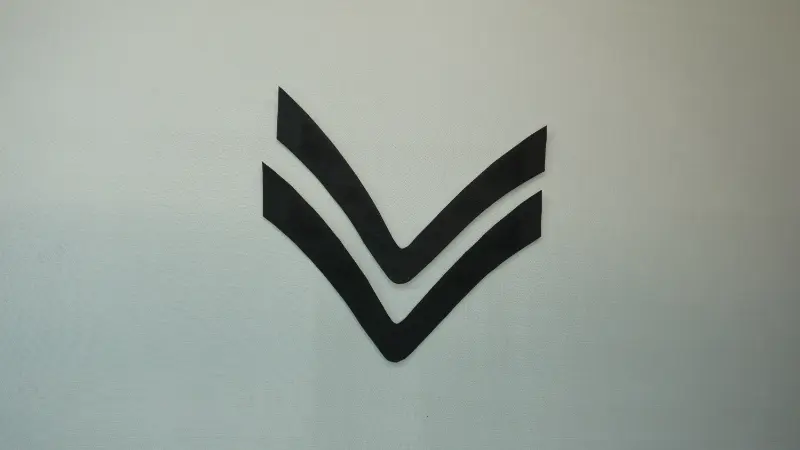C-32 (3)