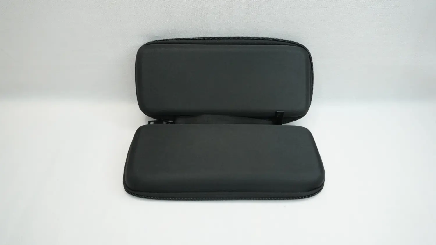 Gadget Eva Case (2)